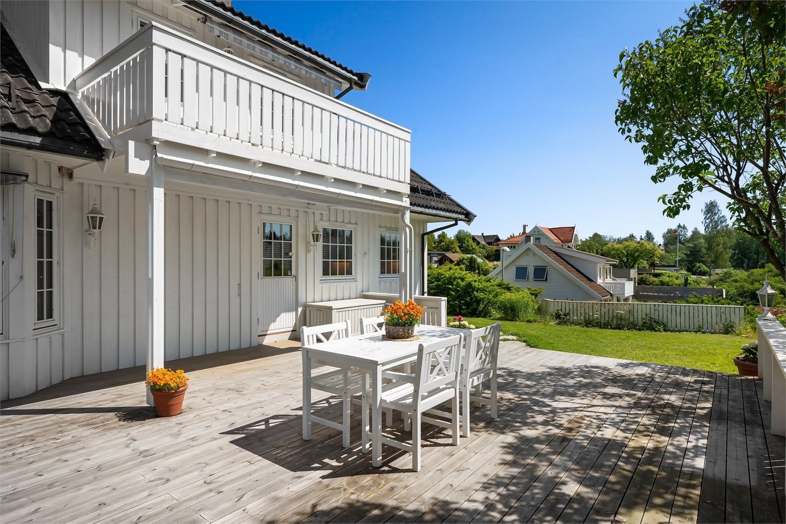 Løkebergkroken 14 - En velholdt enebolig over 3 plan med barnevennlig beliggenhet på Haslum – ideell for familien