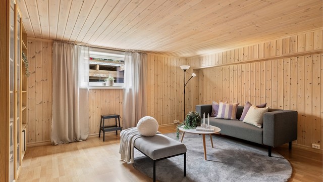 Flott kjellerstue. Kanskje en ypperlig ungdomsavdeling?