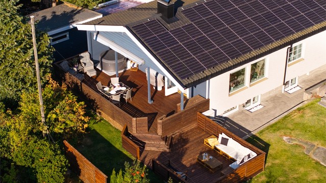 Taktekking ble skiftet ut i 2014. Solcellepanel ble montert i 2023.