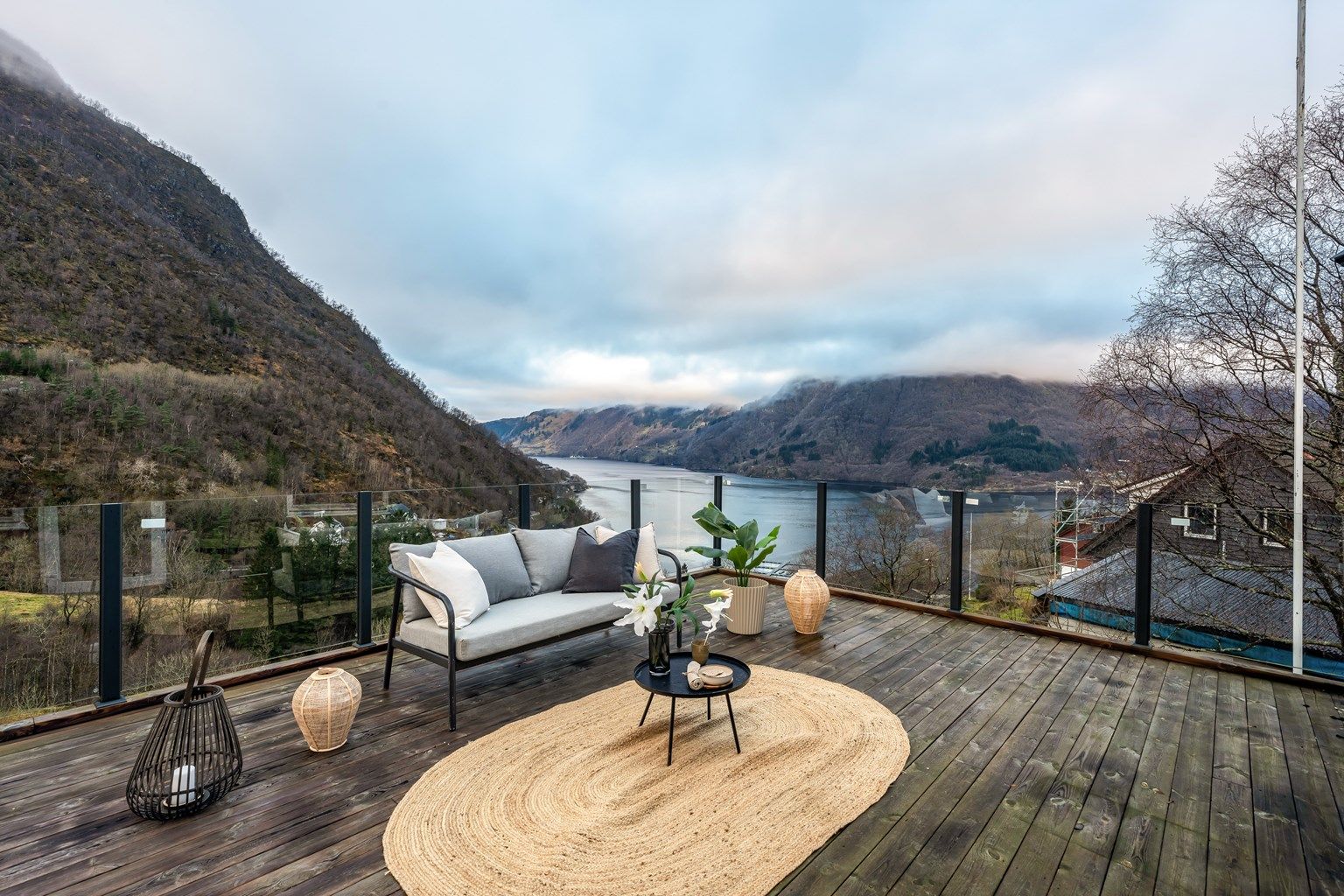 Eiendomsmegler Krogsveen ved Steffen Bilsbak, har gleden av å presentere Skulstadveien 13!