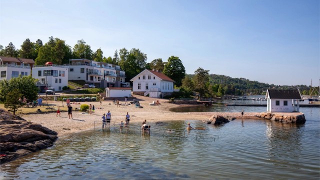 Pent opparbeidet strand rett nedenfor leiligheten