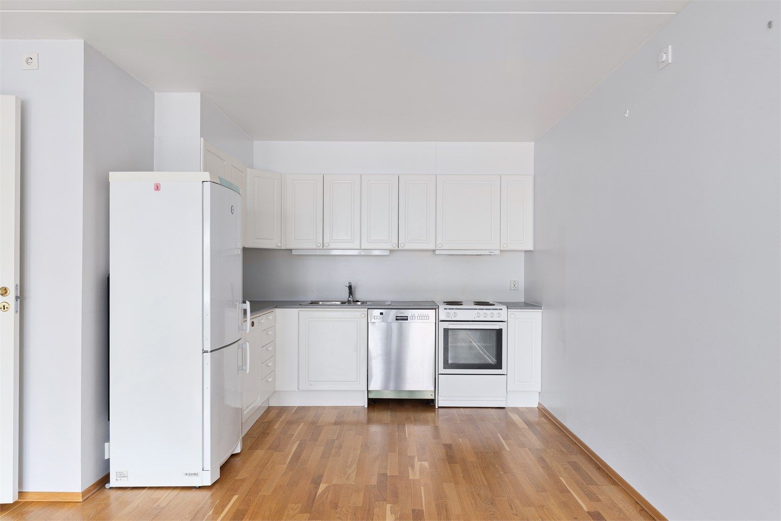 Kjøkkenventilatoren er tilkoblet felles avtrekkskanal.