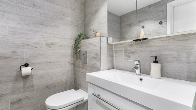 Badet ble renovert i 2015. Rørfornying ble utført i regi av borettslaget i 2025.