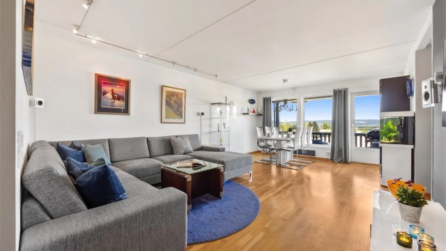 Velkommen til Skolsegglia 69F! Presentert av Krogsveen v/Jørgen Løkenlien.