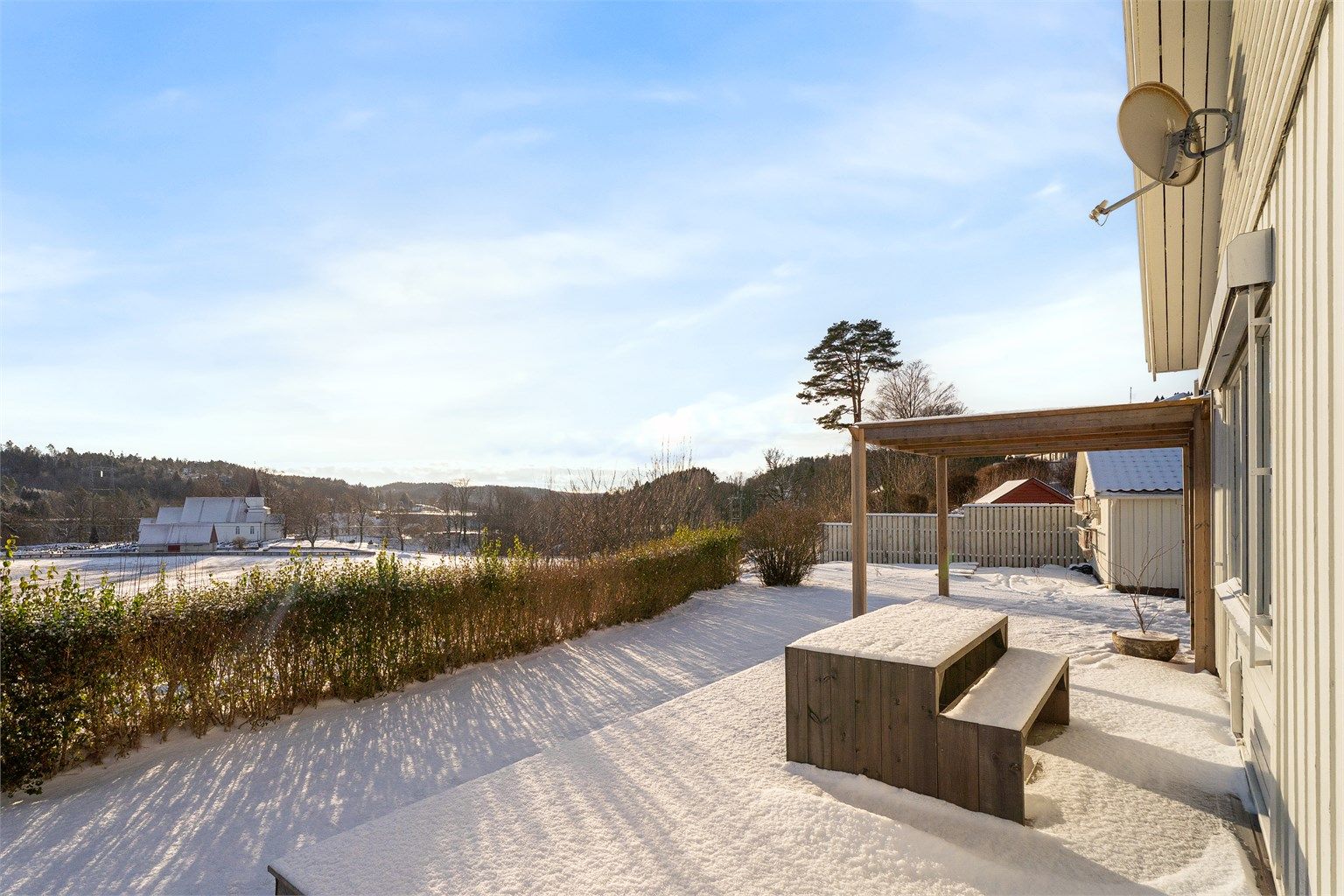 Uteområdet gir flere soner til sosiale sammenkomster og gode solforhold