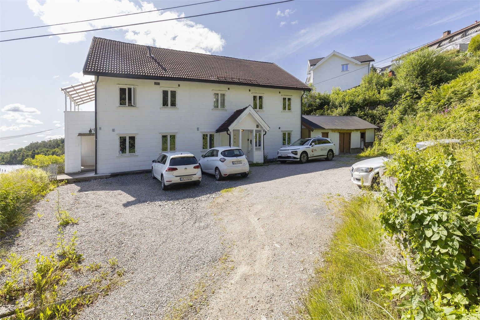 Gode parkeringsmuligheter på sameiets fellesområde. Foto: Danny Twang. 