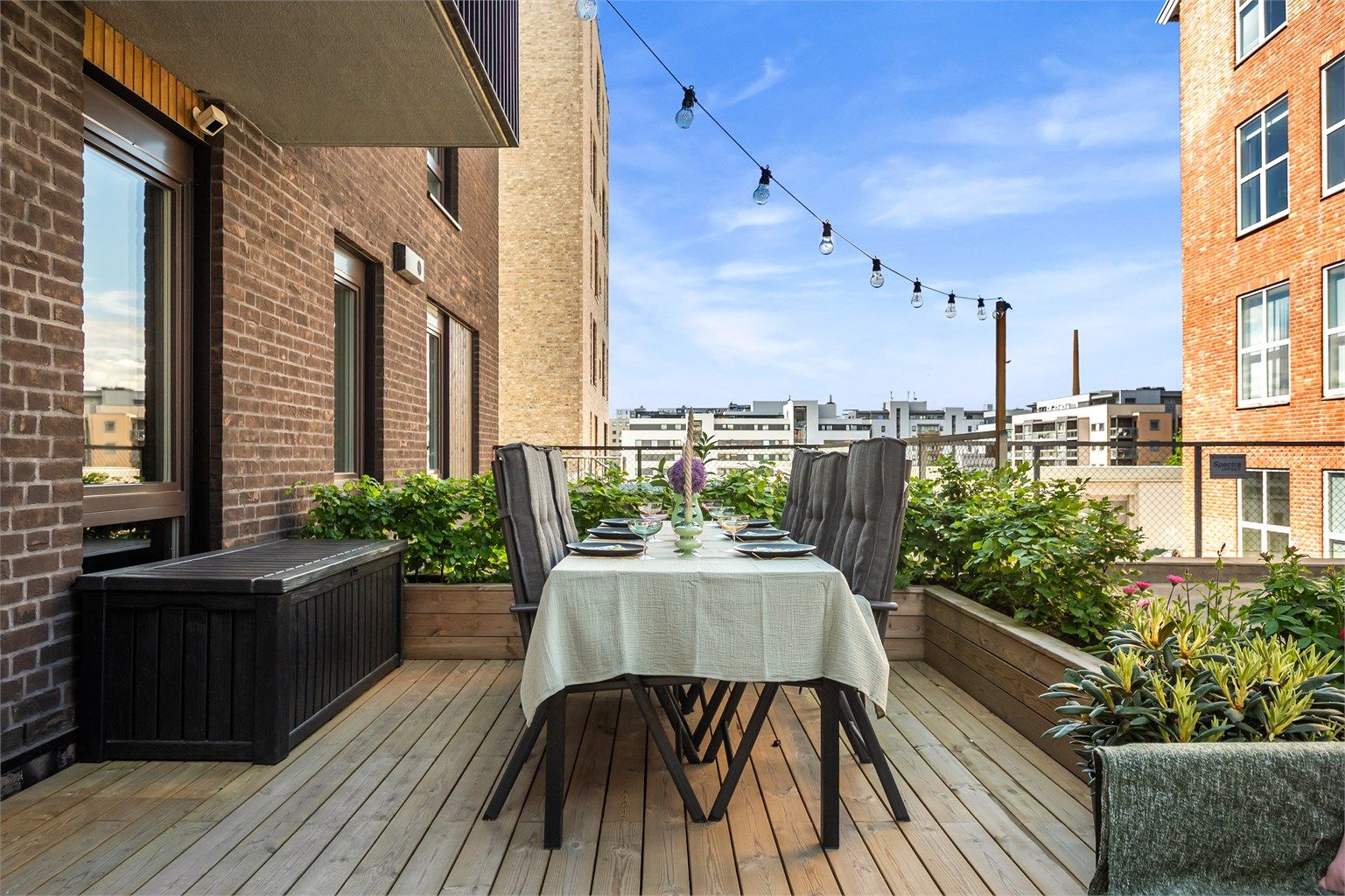 Lekker 3-roms hjørneleilighet i 1. etasje med en herlig terrasse på 21 kvm.