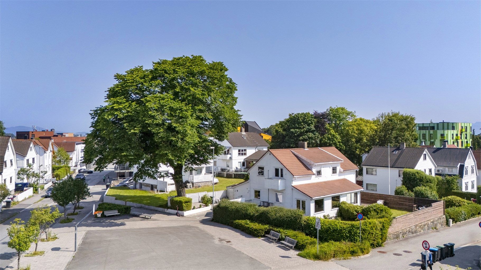 Vertikaldelt tomannsbolig på Bjergsted. 