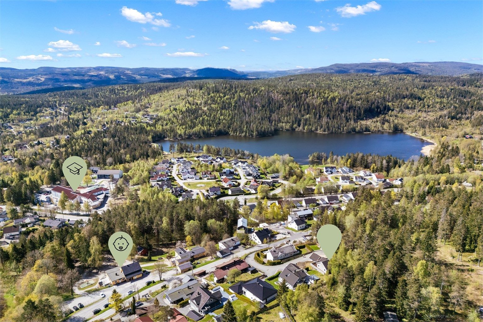 Her bor du i barnevennlige omgivelser med kort gangavstand til barnehage, barneskole og Stordammen med badeplass. 
Foto: Knipzet AS - Emmy af Geijerstam