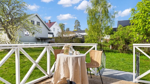 Uteplassen er en fin forlengelse av stuen.