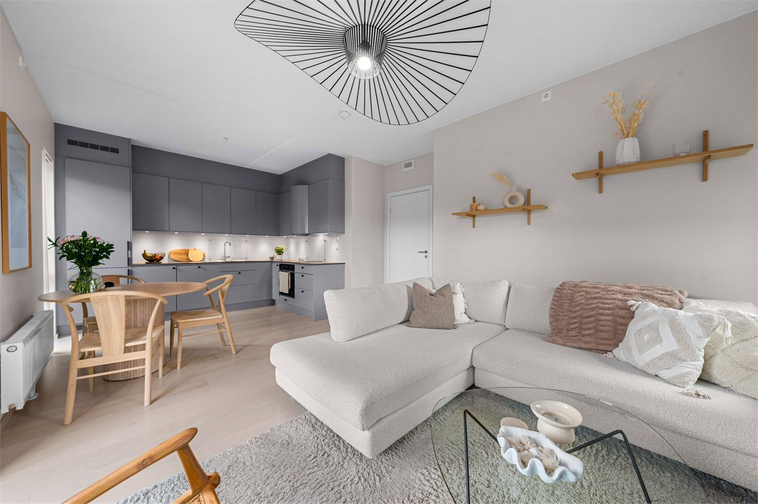 Velkommen til Segelckes vei 6! - Presentert av Alice Lundberg v/Krogsveen 