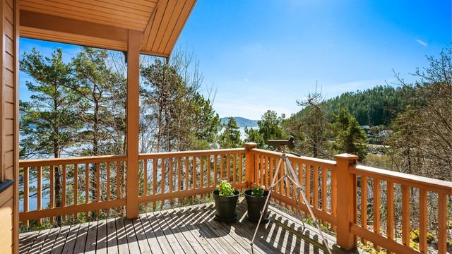 Her kan solen nytes store deler av dagen, med god plass til utemøbler og aktiviteter.