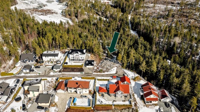 Ønsker du å bygge ditt eget hjem i naturskjønne omgivelser? Velkommen til Glimmerveien 74!