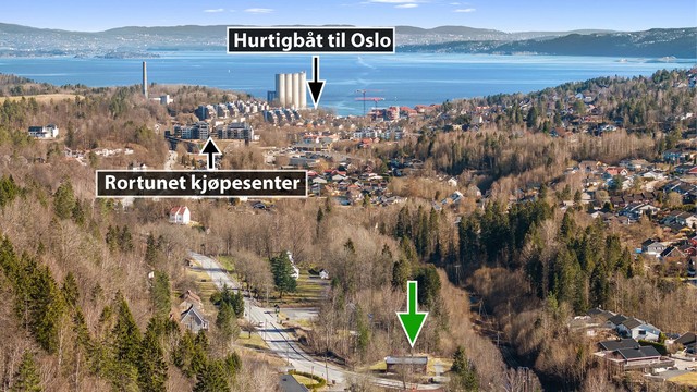 Beliggende med kort vei til kjøpesenter med mer