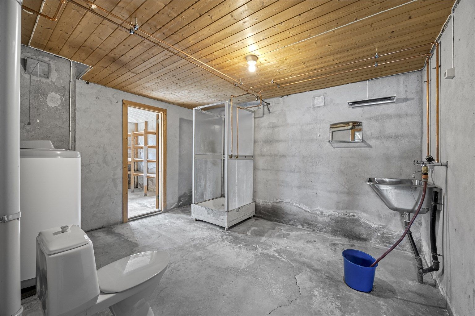 Renoveringsklart grovbad.