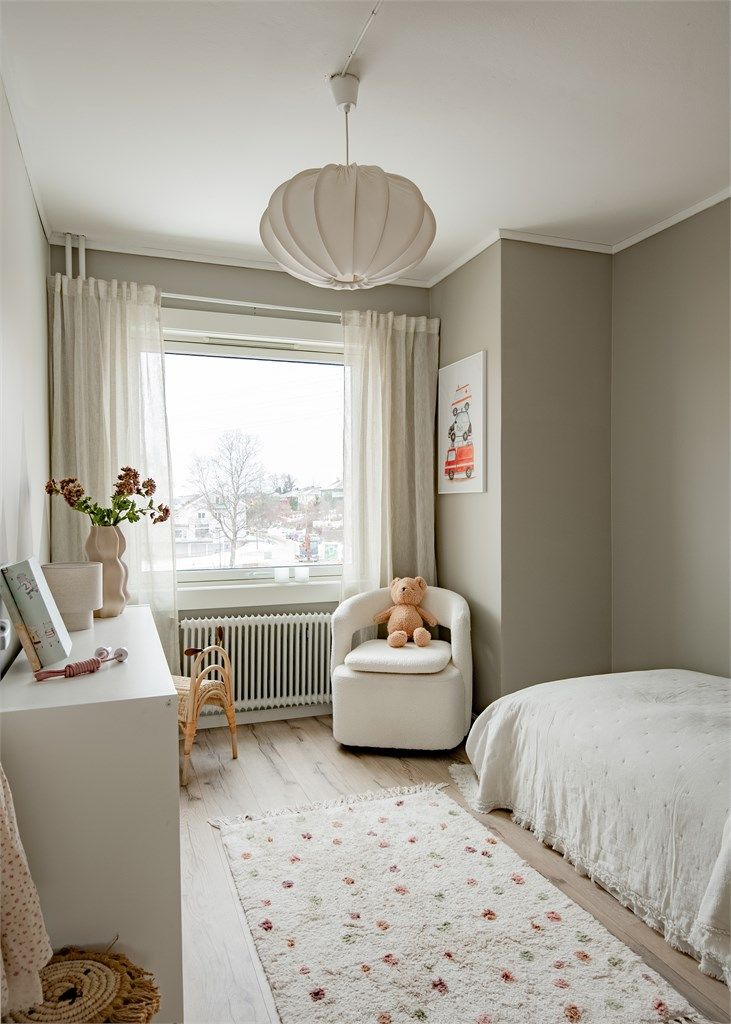 Soverom II også av god størrelse. 