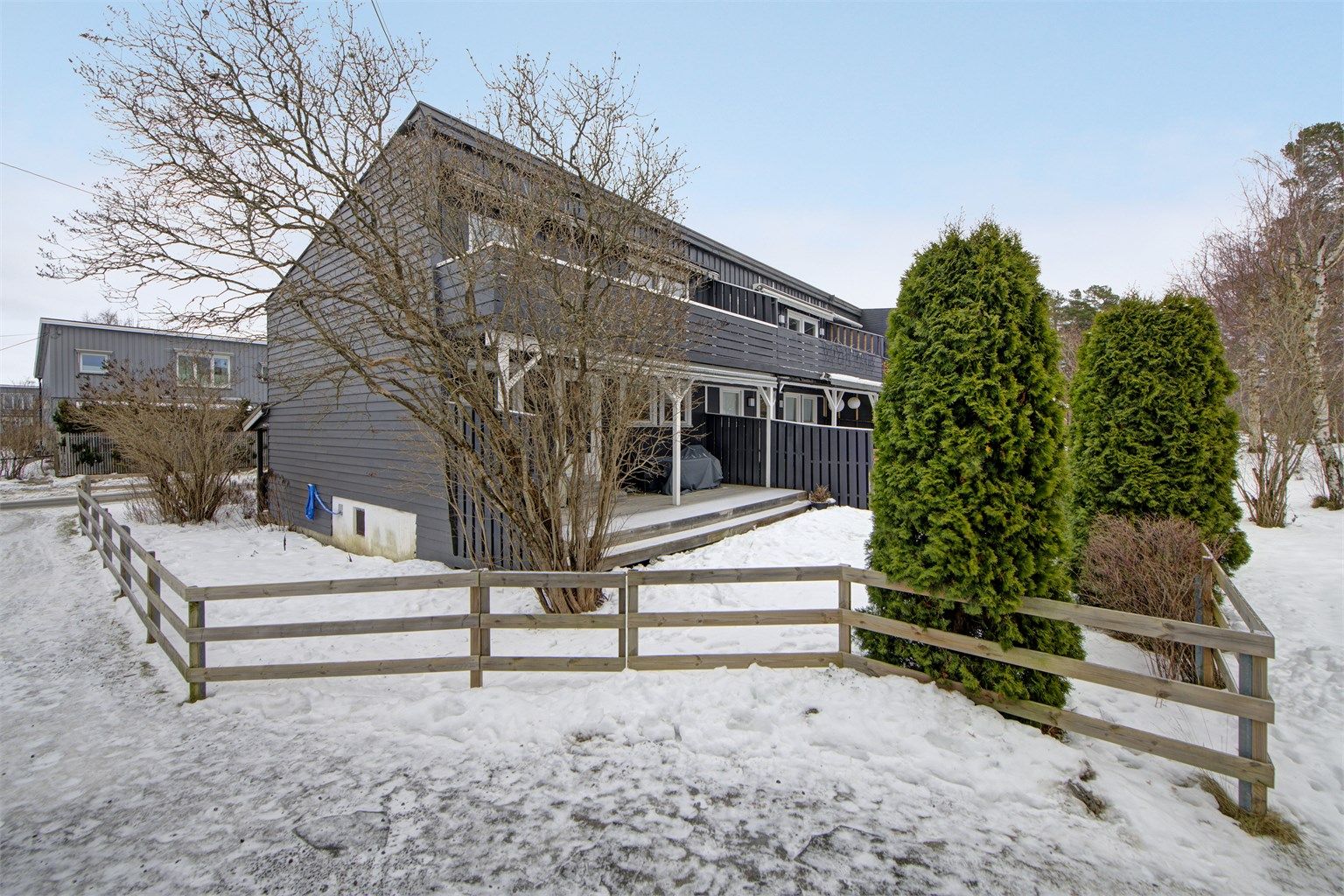 Sebastian Håbesland v/Krogsveen presenterer Heimdalsveien 2A - enderekkehus med solrike uteplasser - fotograf: Oddphoto