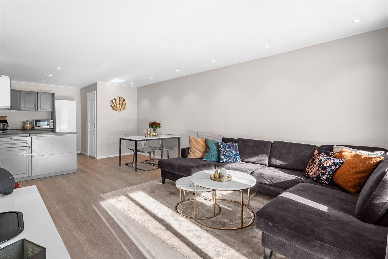 Her er det plass til spisebord så man kan ha familien eller venner på middagsbesøk.