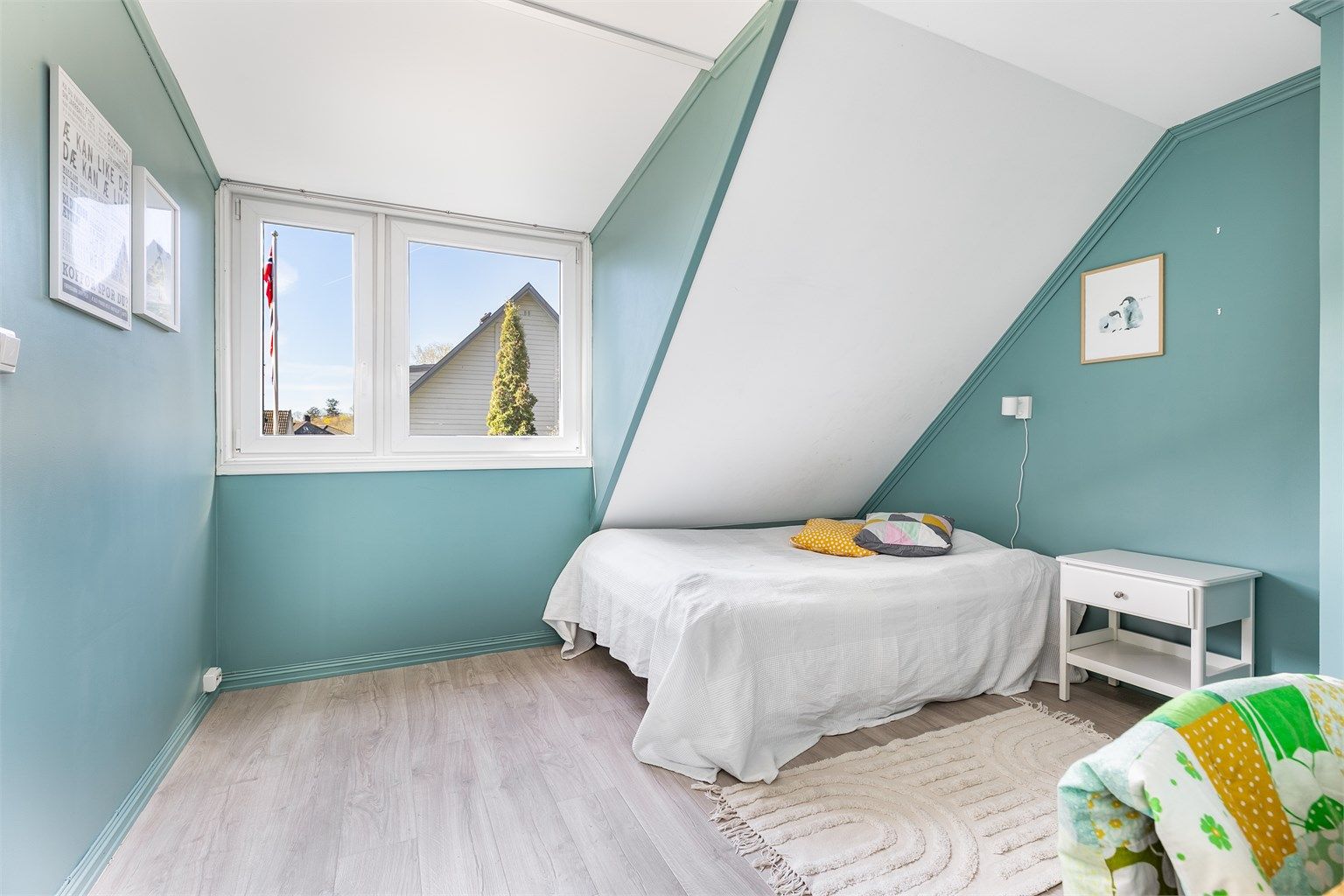 Malerarbeid er nylig utført også i andre etasje, blant annet i barnerommene.