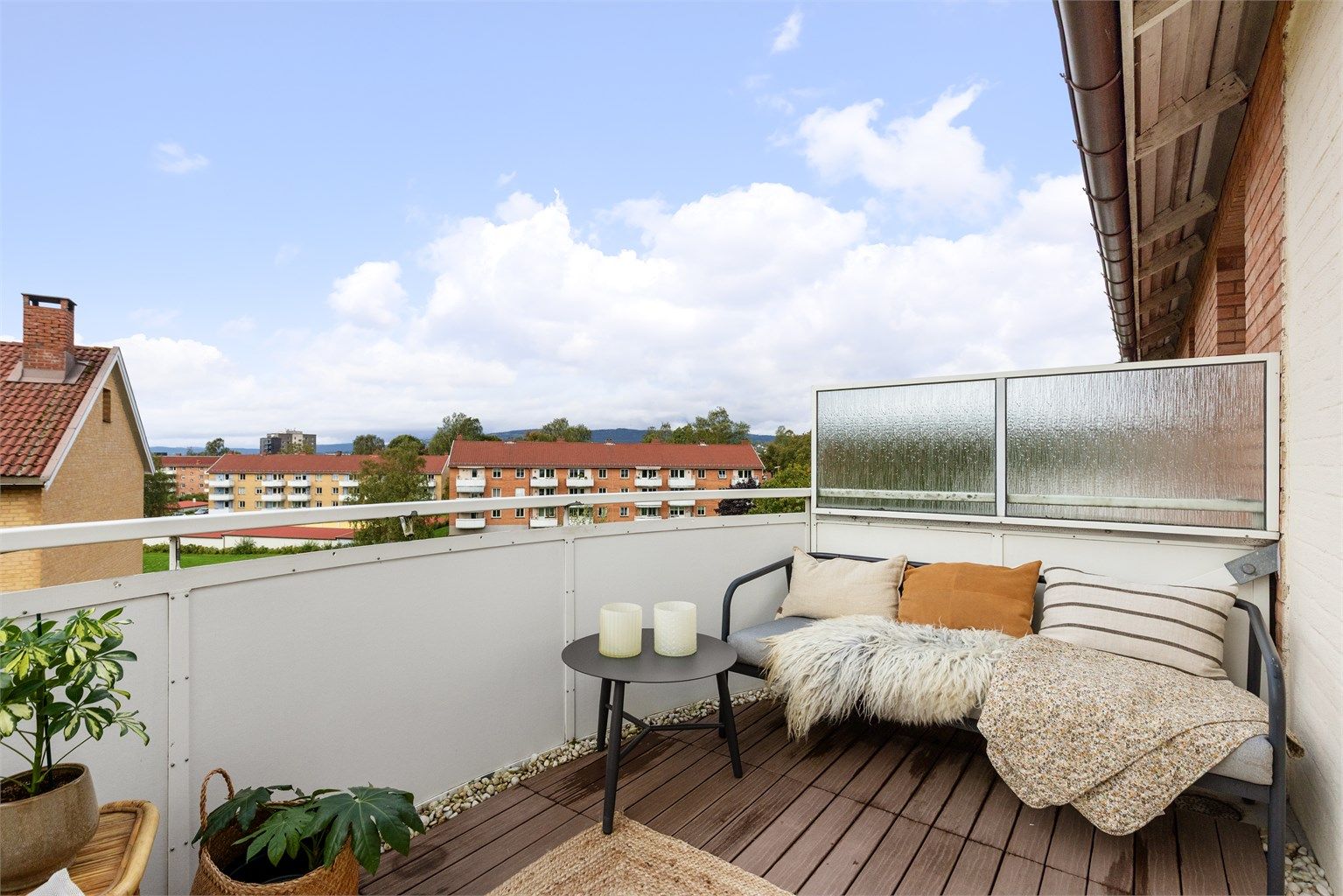 Balkongen er usjenert, uten innsyn