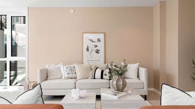 Leiligheten er utstyrt med delvis balansert ventilasjon, installert i 2022, som sikrer et sunt og godt inneklima