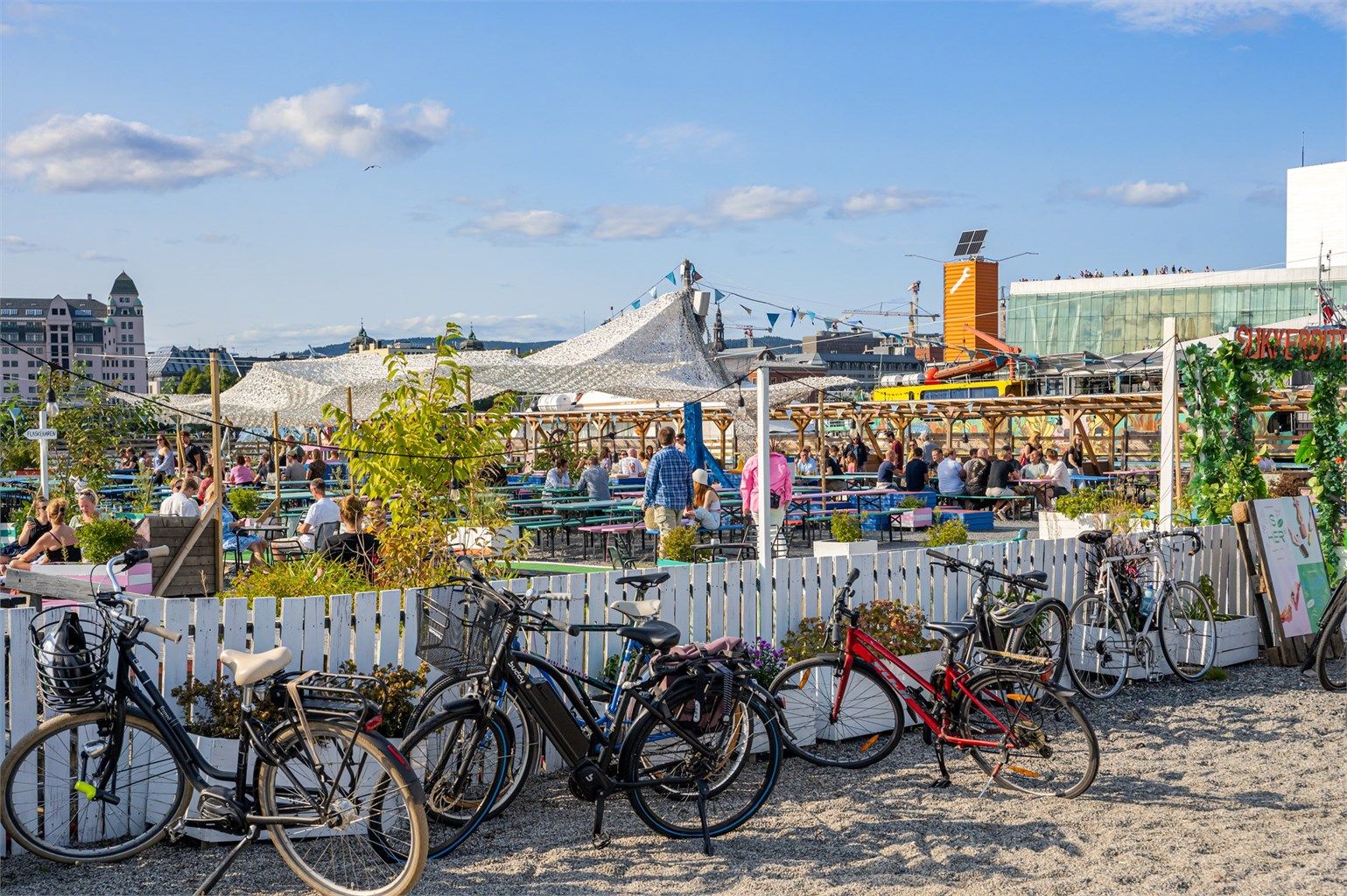 Det er også planer om å anlegge en grønn park langs vannet på Sukkerbiten utenfor Munchmuseet.