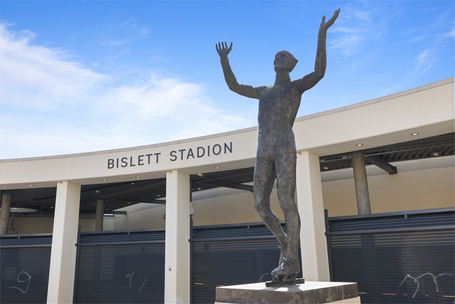 Bislett Stadion med tilgang til både innendørs og utendørs løpebaner.
