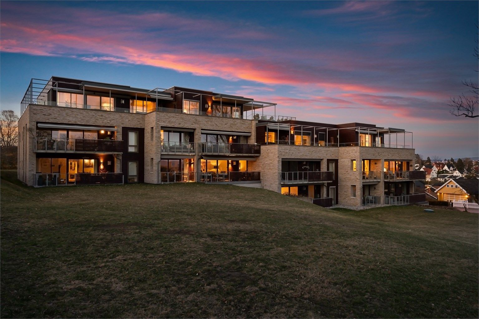 Velkommen til Ringstabekkveien 109 - en lekker 4-roms leilighet fra 2014 