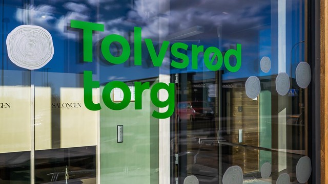 På Tolvsrød finner du et godt utvalg av forretninger og servicetilbud.