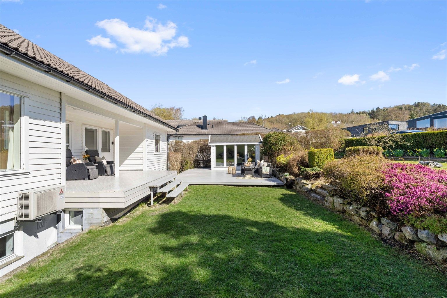 Hagen er godt skjermet og privat. Foto: Martin Nordbø.