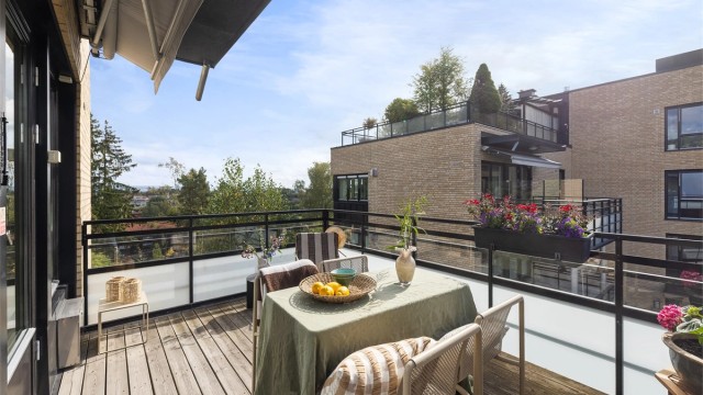 Velkommen til Vækerøveien 211A - En romslig leilighet med sydvendt balkong på 12m², heis og garasje!