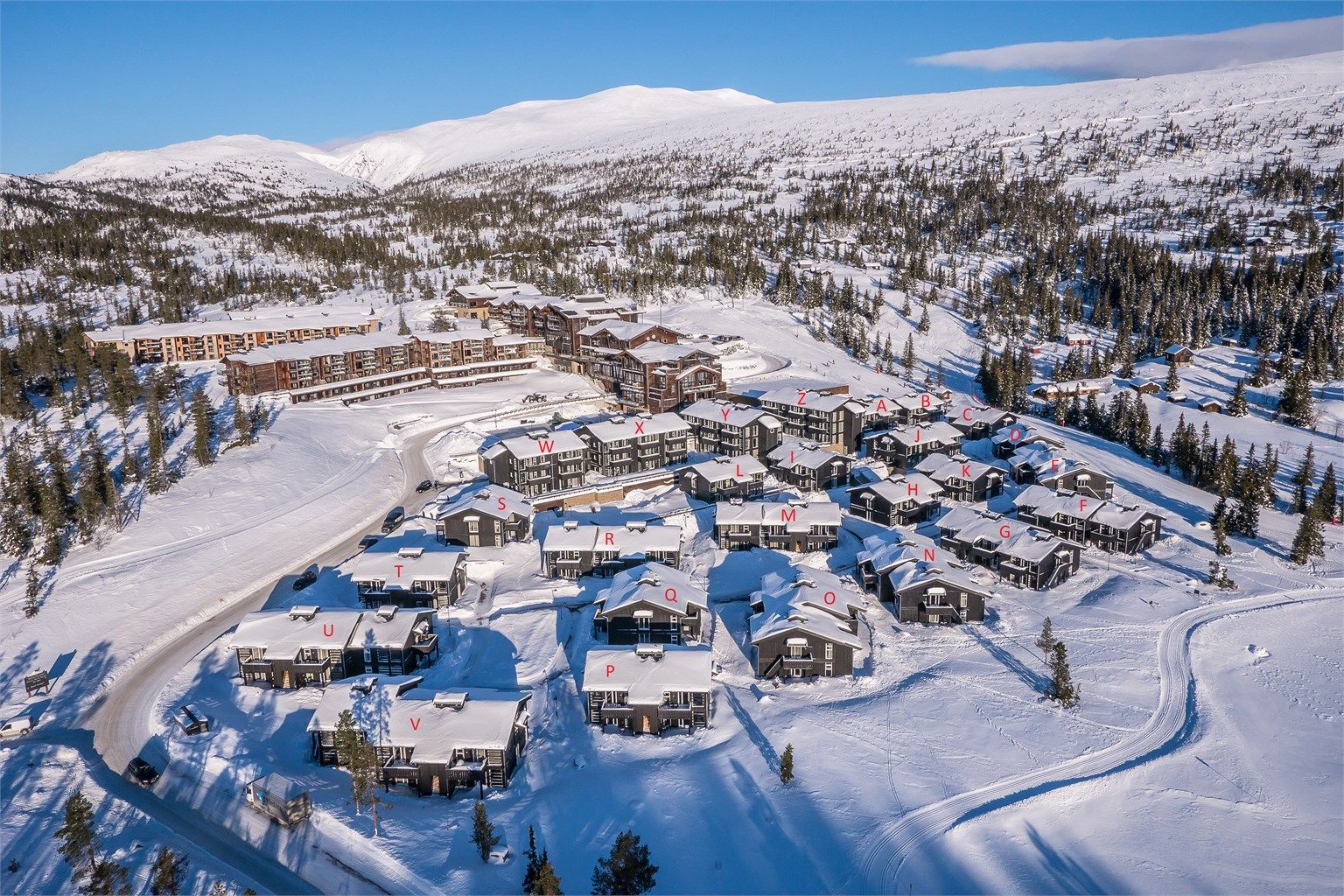 Områdebilde Landsbyen og hotellet. Leiligheten befinner seg i hus Z