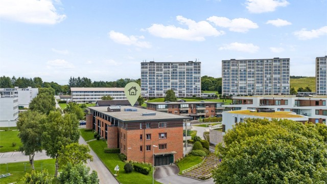 Krogsveen v/Sindre Vestre har gleden av å presentere Jernalderveien 32.
Foto: Nordbø Foto