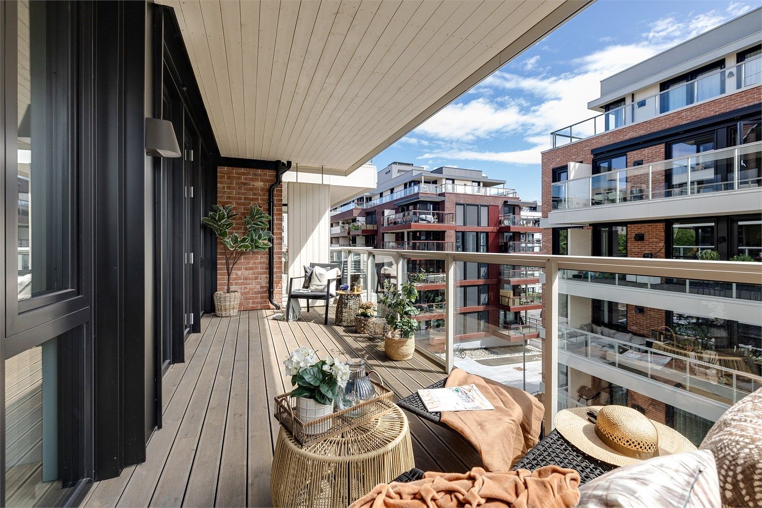 Leiligheten stod ferdig i juni 2025. Er ubebodd og fremstår direkte innflyttingsklar med meget god standard