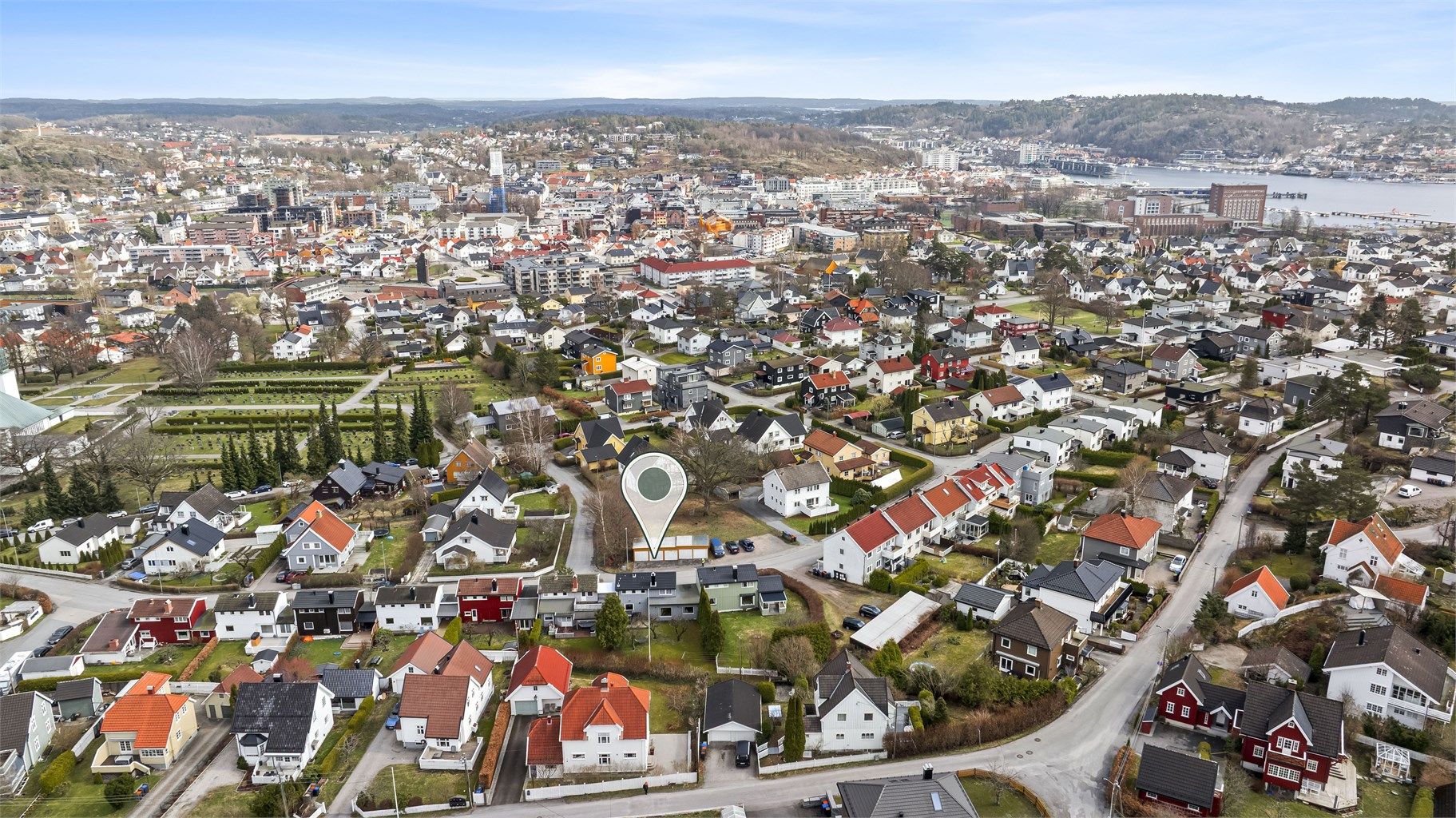 Attraktiv og sentrumsnær beliggenhet i Sandefjord, med gangavstand til byens fasiliteter.