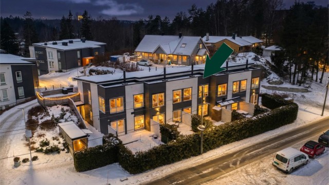 En moderne rekkehusleilighet fra 2014, beliggende i et rolig og barnevennlig nabolag. Foto: Martine Eren Jacobsen
