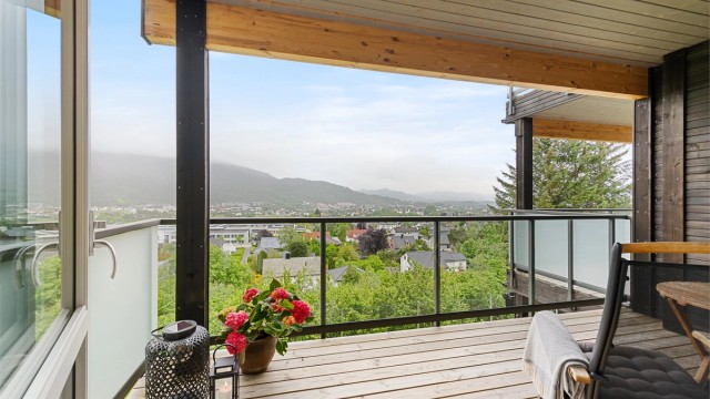 Overbygd veranda med flott utsikt
Foto: Stian Wiik