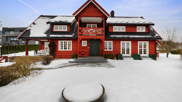 Herskapelig eiendom med vakker arkitektur