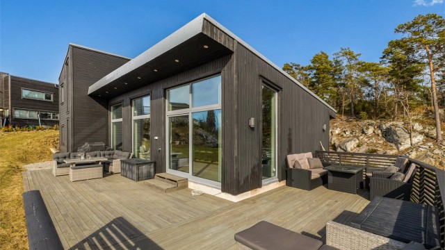 IKKENO´DILL-DALL: Sommerhuset er holdt i et rent og enkelt formspråk.