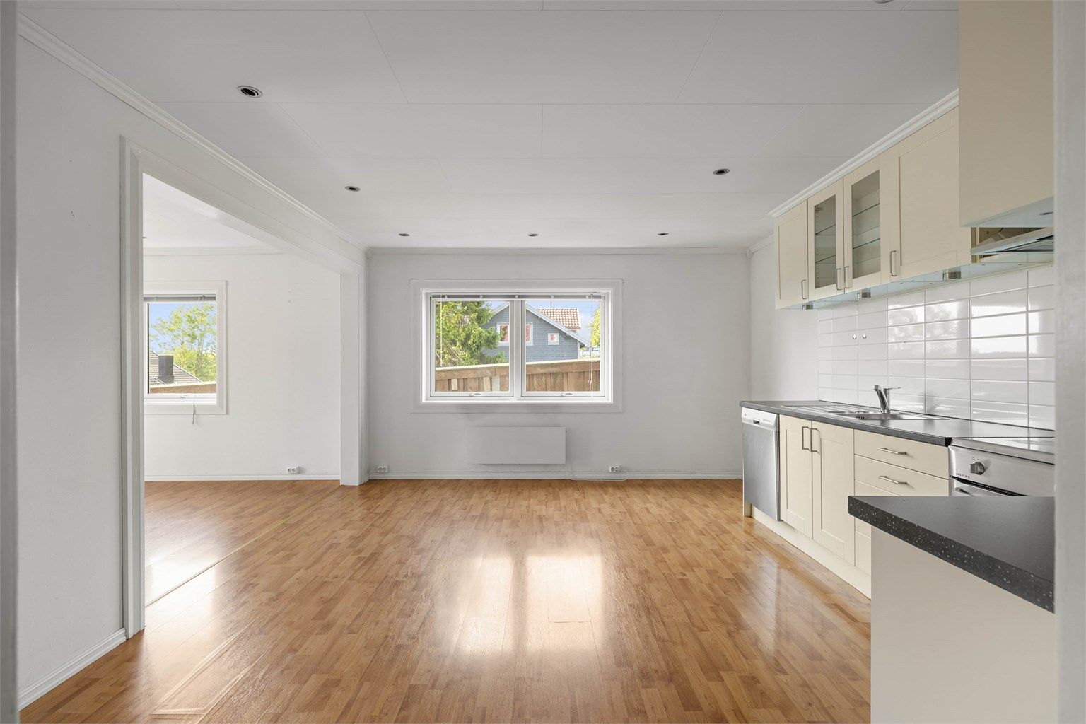 Innvendig oppussing og utskiftninger utført i flere omganger i nyere tid. Ytterligere stedvis oppgradering er det naturlig å påregne.