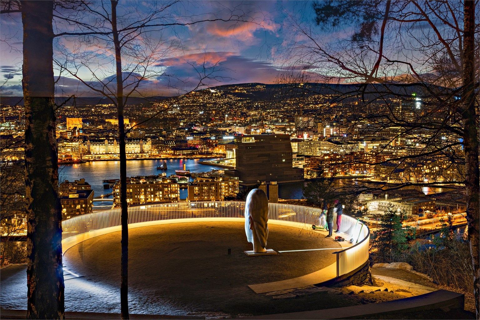  Turmuligheter på Ekeberg: Her er det kilometerlange turløyper både på sommer- og vinterstid, Ekebergsletta med dyrepark og Norway Cup og Ekebergrestauranten med byens beste utsikt er bare noen av tilbudene! 