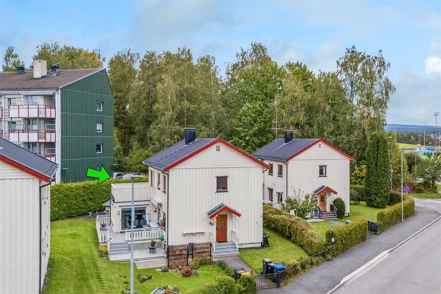 Velkommen til Casparis veg 16. Pen og innflytningsklar 3-roms andelsleilighet i andre etasje.