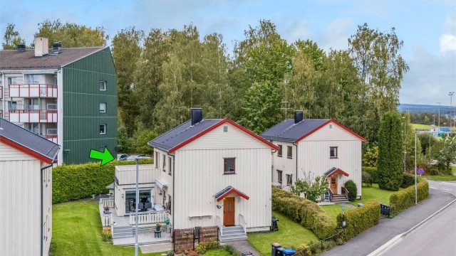 Velkommen til Casparis veg 16. Pen og innflytningsklar 3-roms andelsleilighet i andre etasje.