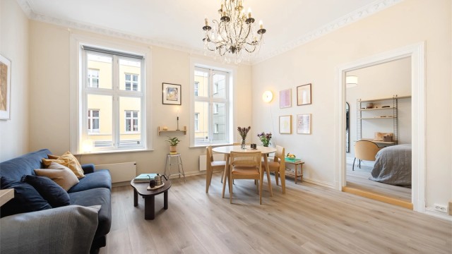 Velkommen til Industrigata 56A! - Presentert av Therese Ekeli Berg v/ Eiendomsmegler Krogsveen. Foto: Marit Andersen.