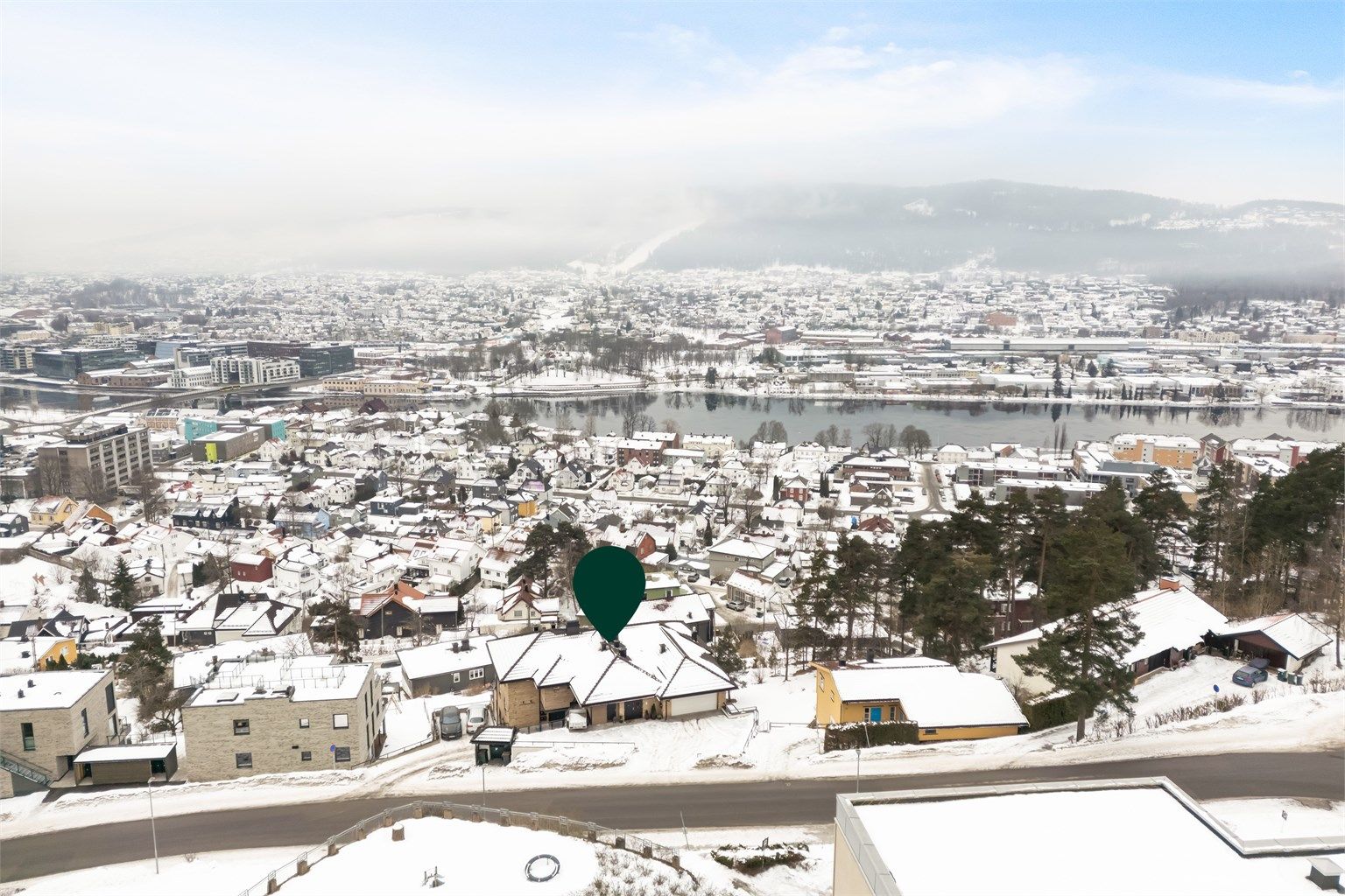 Pen 2(3)-roms terrasseleilighet beliggende i 2. etasje. Foto: Haiman Askari/Knipzet AS
