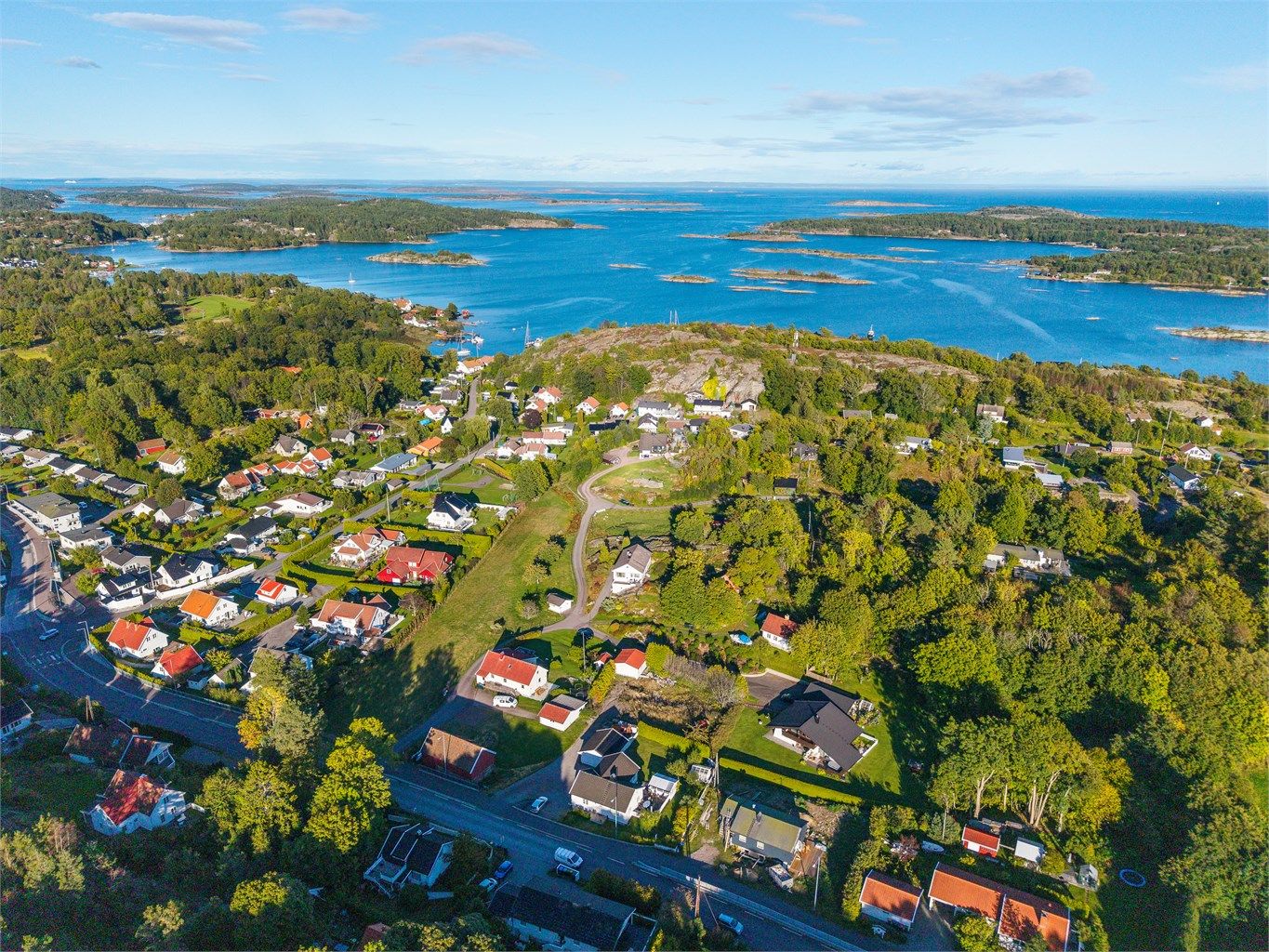 Området gir enkel tilgang til skjærgården, Færder nasjonalpark og flotte badeplasser.
