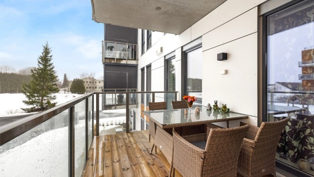 Her er det også utelys og utvendig stikkontakt for praktisk bruk.