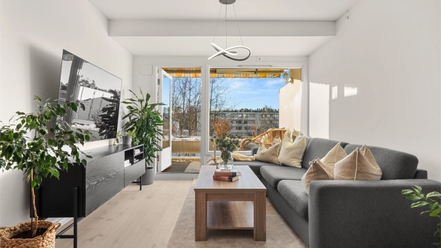 Velkommen til Skullerudveien 91 - Presentert av Blenor Hadergjonaj v/Krogsveen.