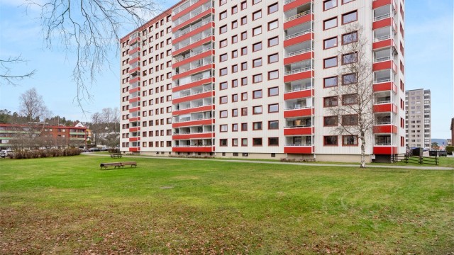 Velkommen til Rødtvetveien 33 presentert av Hamdi Kaptan v/Krogsveen.