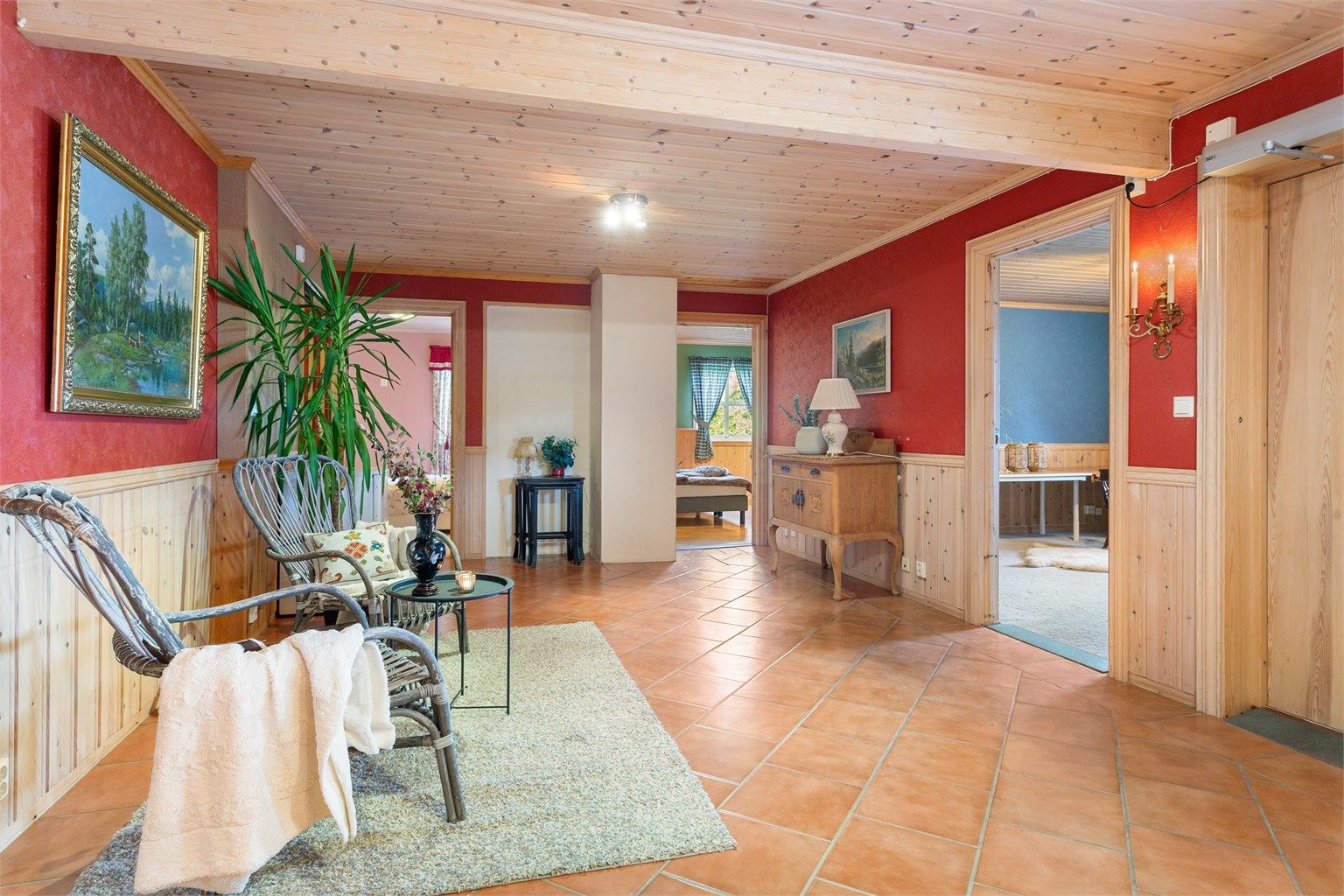 Hele underetasjen har gulvvarme